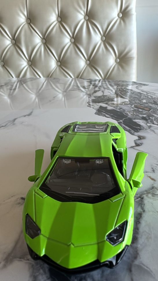 Lamborghini Aventador LP750